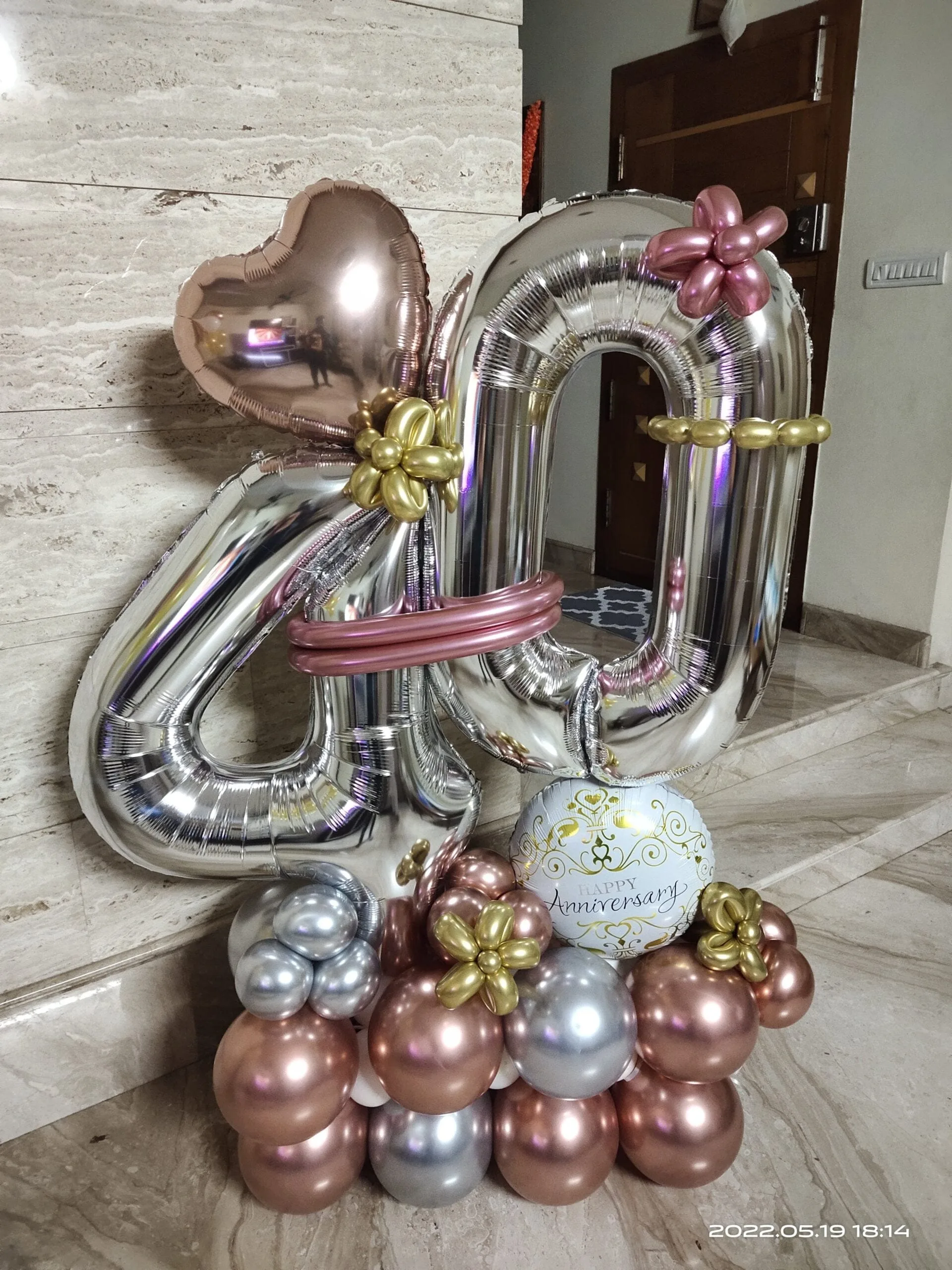 number balloon bouquet