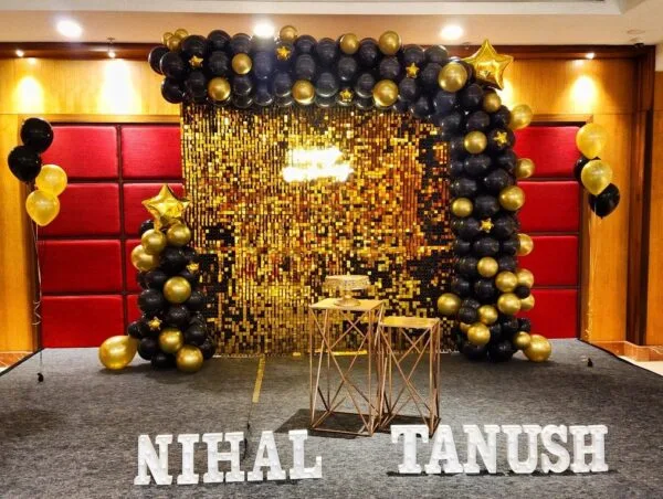 gold background panels theme - Image 3