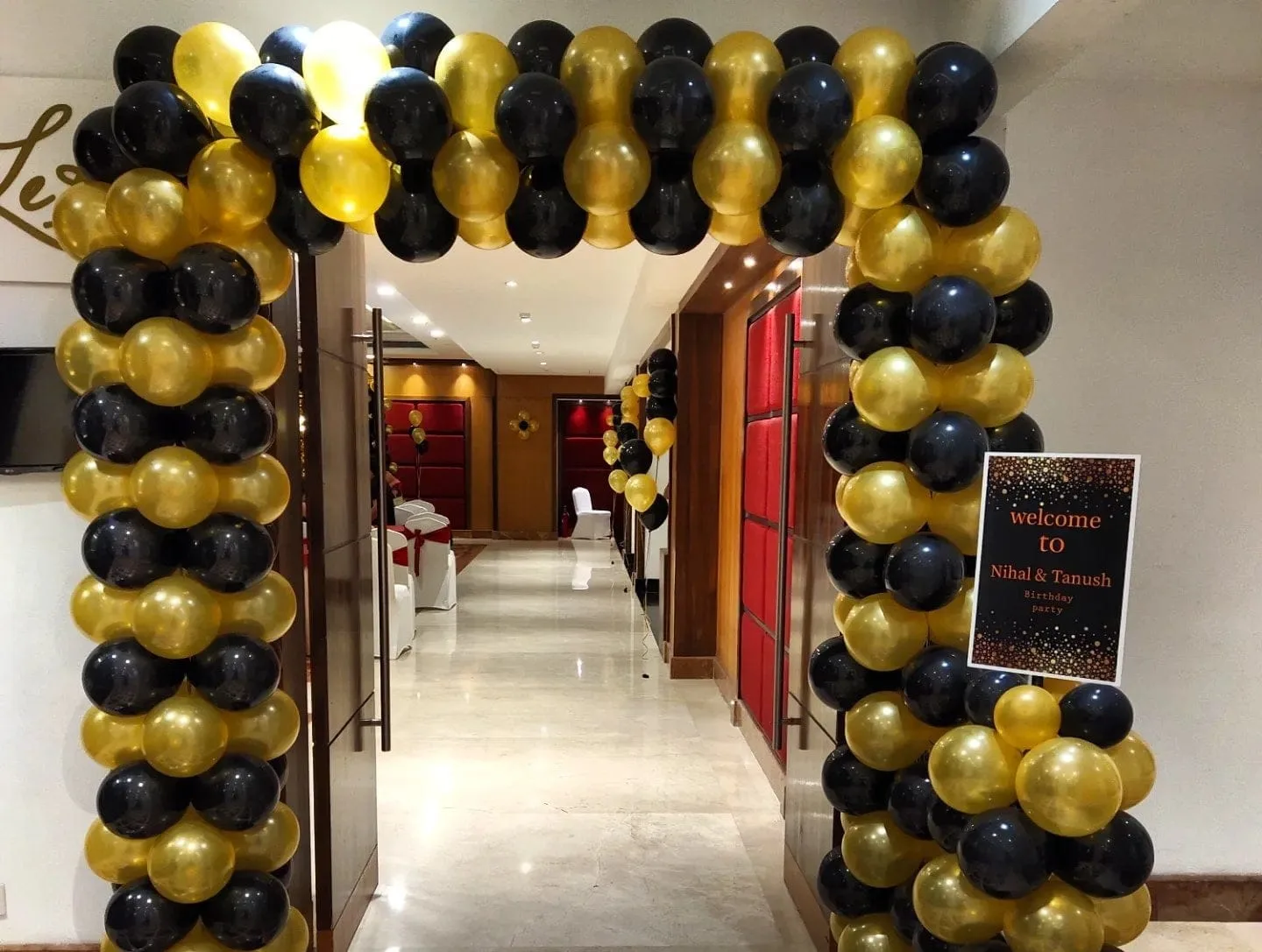 gold background panels theme - Image 2