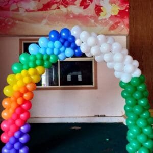 Style balloon arch