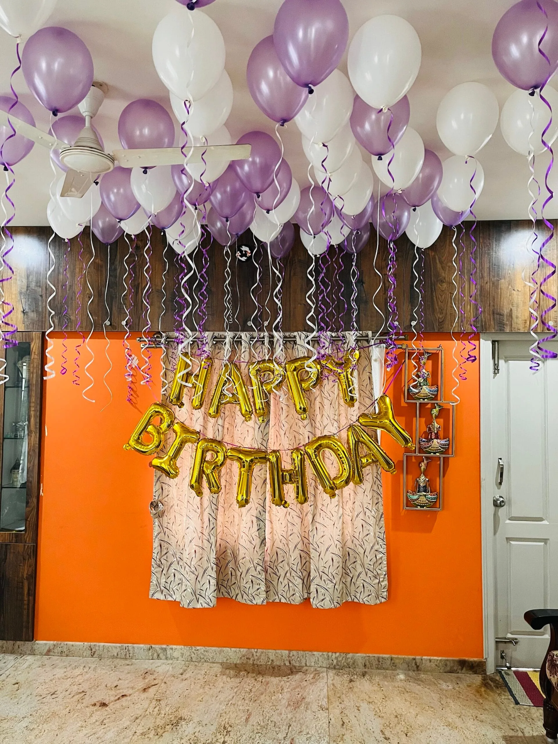 40 helium balloons and happy birthday foil - Image 2